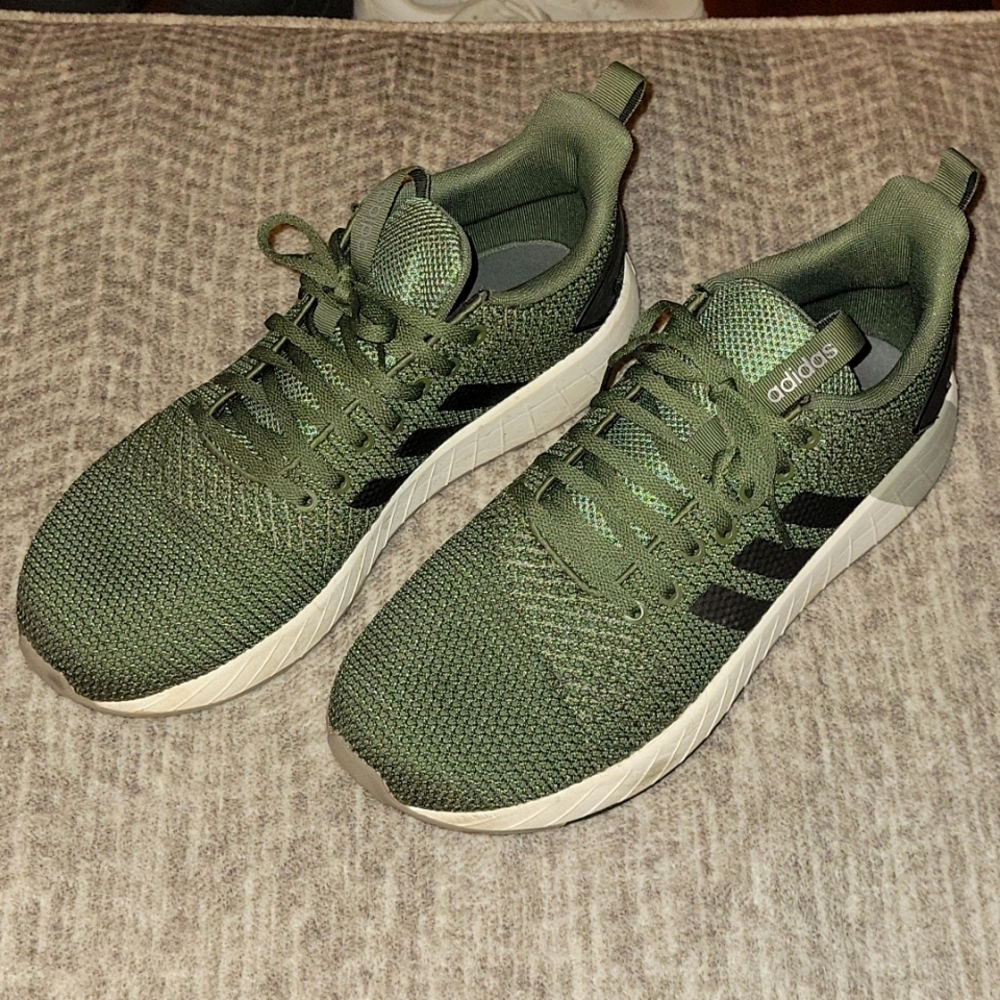 Adidas Questar